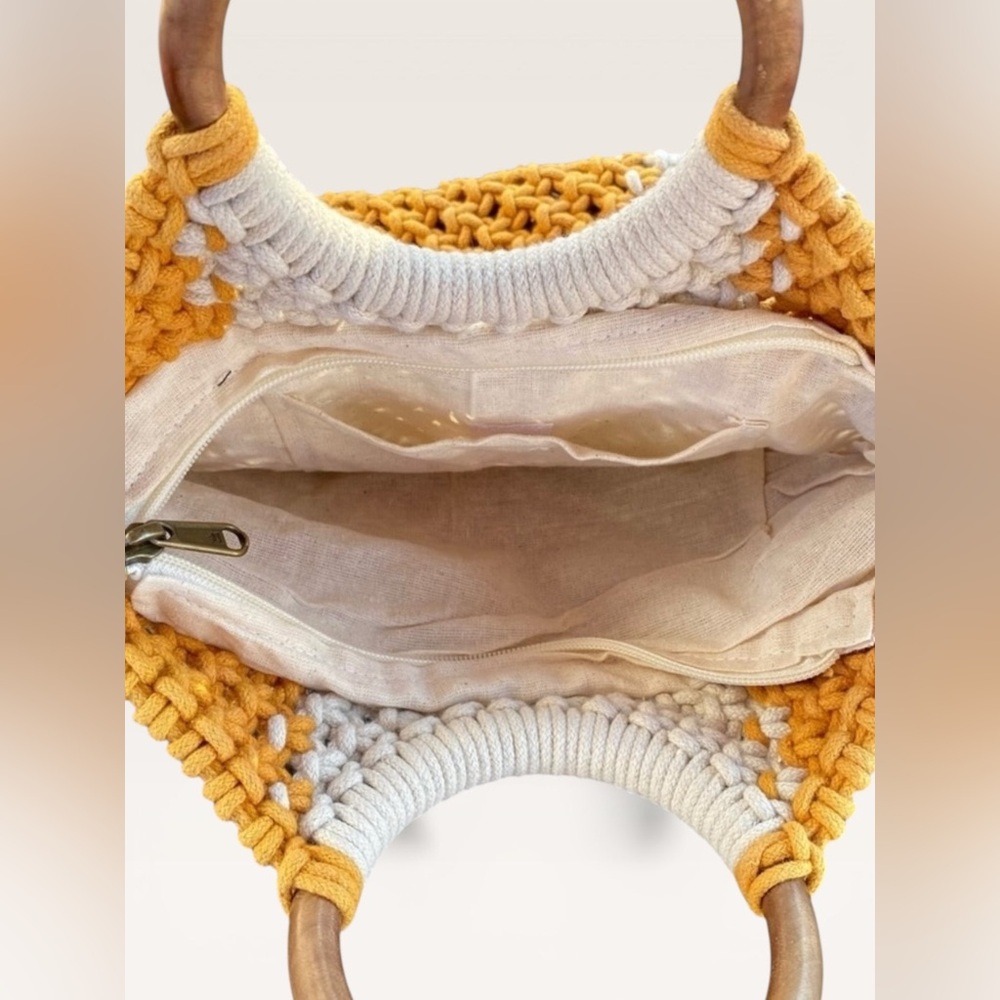 Chevorn Knotted Pattern Macrame Bag with Wooden Handle - Picture 6 of 8